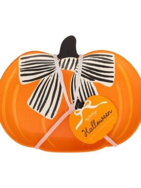 My Minds Eye brand! Halloween plates! 4 bamboo pumpkin w/bow plates! Brand New!